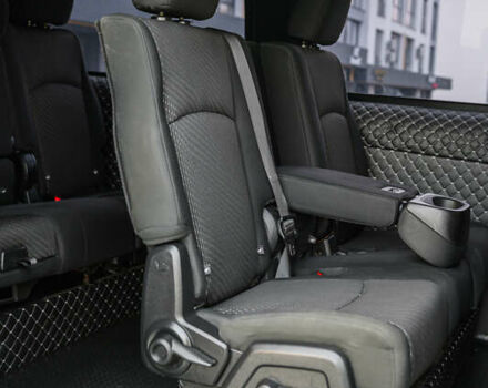 Серый Тойота Proace, объемом двигателя 2 л и пробегом 176 тыс. км за 28900 $, фото 36 на Automoto.ua