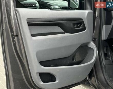 Сірий Тойота Proace, об'ємом двигуна 2 л та пробігом 92 тис. км за 19990 $, фото 9 на Automoto.ua