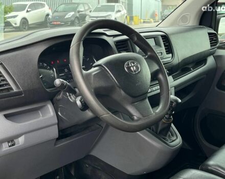 Сірий Тойота Proace, об'ємом двигуна 2 л та пробігом 92 тис. км за 21990 $, фото 12 на Automoto.ua