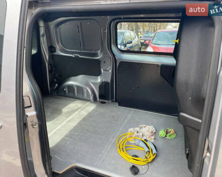 Серый Тойота Proace, объемом двигателя 0 л и пробегом 111 тыс. км за 21200 $, фото 6 на Automoto.ua