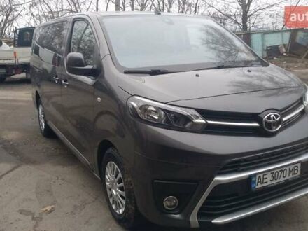 Тойота Proace 2019 в Днепре (Днепропетровске) на Automoto.ua Серый Тойота Proace, объемом двигателя 2 л и пробегом 130 тыс. км за 29500 $, фото 1 на Automoto.ua