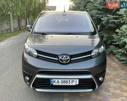 Серый Тойота Proace, объемом двигателя 2 л и пробегом 238 тыс. км за 26787 $, фото 1 на Automoto.ua