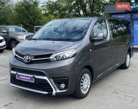 Сірий Тойота Proace, об'ємом двигуна 2 л та пробігом 131 тис. км за 28000 $, фото 1 на Automoto.ua