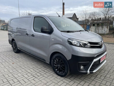 Серый Тойота Proace, объемом двигателя 2 л и пробегом 198 тыс. км за 20800 $, фото 1 на Automoto.ua