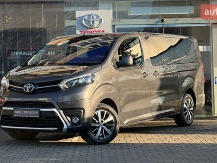 Сірий Тойота Proace, об'ємом двигуна 2 л та пробігом 235 тис. км за 31343 $, фото 1 на Automoto.ua