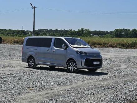 Серый Тойота Proace, объемом двигателя 2 л и пробегом 17 тыс. км за 54683 $, фото 1 на Automoto.ua