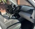 Белый Тойота РАВ 4, объемом двигателя 0 л и пробегом 130 тыс. км за 12901 $, фото 2 на Automoto.ua