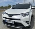Белый Тойота РАВ 4, объемом двигателя 2.2 л и пробегом 100 тыс. км за 19000 $, фото 1 на Automoto.ua