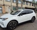 Белый Тойота РАВ 4, объемом двигателя 2.5 л и пробегом 132 тыс. км за 19000 $, фото 1 на Automoto.ua