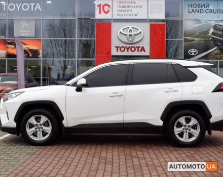 Білий Тойота РАВ 4, об'ємом двигуна 2 л та пробігом 112 тис. км за 26800 $, фото 2 на Automoto.ua
