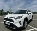 Білий Тойота РАВ 4, об'ємом двигуна 2 л та пробігом 85 тис. км за 27503 $, фото 1 на Automoto.ua