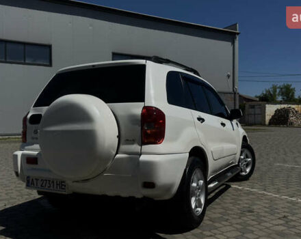 Білий Тойота РАВ 4, об'ємом двигуна 2 л та пробігом 170 тис. км за 6950 $, фото 9 на Automoto.ua