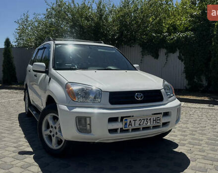 Білий Тойота РАВ 4, об'ємом двигуна 2 л та пробігом 170 тис. км за 6950 $, фото 4 на Automoto.ua