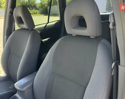 Білий Тойота РАВ 4, об'ємом двигуна 2 л та пробігом 170 тис. км за 6950 $, фото 39 на Automoto.ua