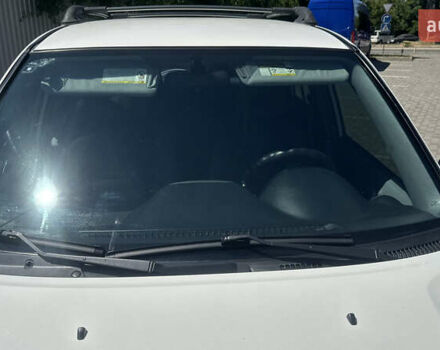 Білий Тойота РАВ 4, об'ємом двигуна 2 л та пробігом 170 тис. км за 6950 $, фото 28 на Automoto.ua