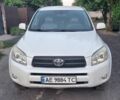 Белый Тойота РАВ 4, объемом двигателя 2.4 л и пробегом 230 тыс. км за 5500 $, фото 1 на Automoto.ua