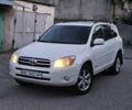 Белый Тойота РАВ 4, объемом двигателя 2.4 л и пробегом 221 тыс. км за 8999 $, фото 1 на Automoto.ua