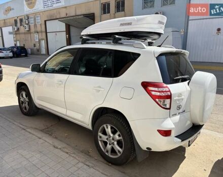 Белый Тойота РАВ 4, объемом двигателя 2 л и пробегом 168 тыс. км за 9432 $, фото 6 на Automoto.ua