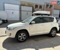 Белый Тойота РАВ 4, объемом двигателя 2 л и пробегом 168 тыс. км за 9432 $, фото 1 на Automoto.ua