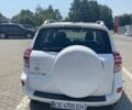 Белый Тойота РАВ 4, объемом двигателя 2.23 л и пробегом 277 тыс. км за 9300 $, фото 3 на Automoto.ua