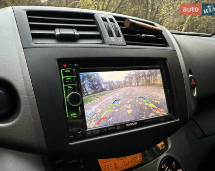 Белый Тойота РАВ 4, объемом двигателя 2 л и пробегом 186 тыс. км за 12999 $, фото 13 на Automoto.ua