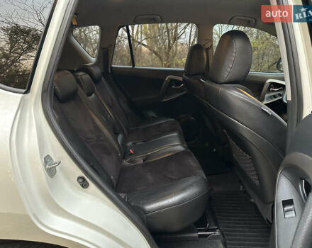 Белый Тойота РАВ 4, объемом двигателя 2 л и пробегом 186 тыс. км за 12999 $, фото 25 на Automoto.ua