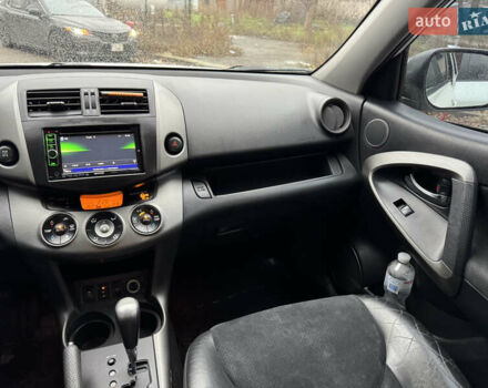 Белый Тойота РАВ 4, объемом двигателя 1.99 л и пробегом 186 тыс. км за 11999 $, фото 18 на Automoto.ua