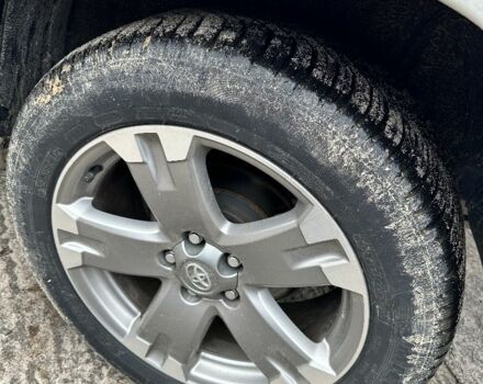 Белый Тойота РАВ 4, объемом двигателя 2.2 л и пробегом 153 тыс. км за 13900 $, фото 11 на Automoto.ua