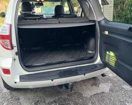 Белый Тойота РАВ 4, объемом двигателя 2.2 л и пробегом 192 тыс. км за 15500 $, фото 15 на Automoto.ua