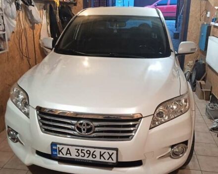 Белый Тойота РАВ 4, объемом двигателя 2.2 л и пробегом 200 тыс. км за 13999 $, фото 2 на Automoto.ua