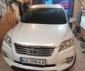 Белый Тойота РАВ 4, объемом двигателя 2.2 л и пробегом 200 тыс. км за 13999 $, фото 2 на Automoto.ua