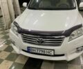 Белый Тойота РАВ 4, объемом двигателя 2 л и пробегом 136 тыс. км за 12900 $, фото 1 на Automoto.ua