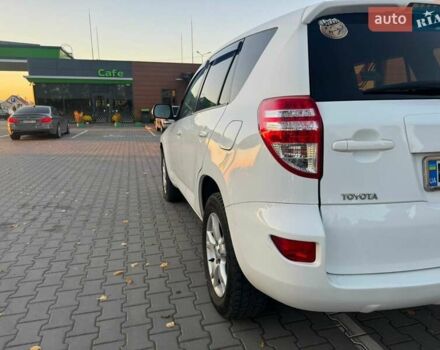 Білий Тойота РАВ 4, об'ємом двигуна 2.23 л та пробігом 281 тис. км за 7999 $, фото 11 на Automoto.ua