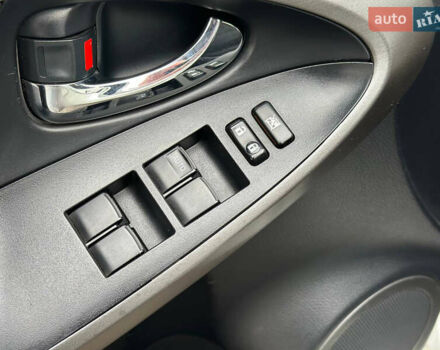 Белый Тойота РАВ 4, объемом двигателя 2 л и пробегом 186 тыс. км за 12999 $, фото 18 на Automoto.ua