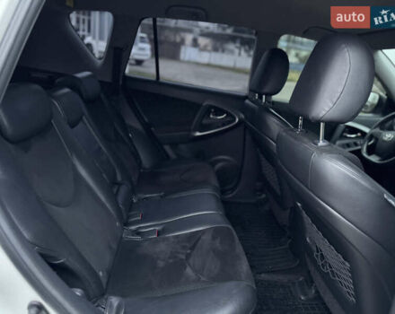 Белый Тойота РАВ 4, объемом двигателя 2 л и пробегом 139 тыс. км за 12999 $, фото 11 на Automoto.ua