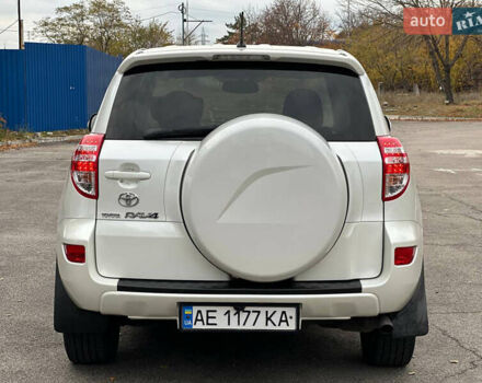 Белый Тойота РАВ 4, объемом двигателя 2 л и пробегом 186 тыс. км за 12999 $, фото 9 на Automoto.ua