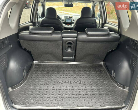 Белый Тойота РАВ 4, объемом двигателя 2 л и пробегом 186 тыс. км за 12999 $, фото 50 на Automoto.ua