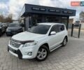 Белый Тойота РАВ 4, объемом двигателя 2 л и пробегом 142 тыс. км за 12588 $, фото 1 на Automoto.ua