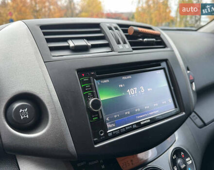 Белый Тойота РАВ 4, объемом двигателя 2 л и пробегом 186 тыс. км за 12999 $, фото 48 на Automoto.ua