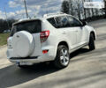 Белый Тойота РАВ 4, объемом двигателя 2 л и пробегом 229 тыс. км за 13800 $, фото 4 на Automoto.ua