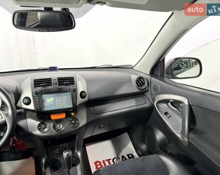 Белый Тойота РАВ 4, объемом двигателя 1.99 л и пробегом 157 тыс. км за 14200 $, фото 24 на Automoto.ua