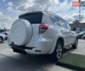 Белый Тойота РАВ 4, объемом двигателя 2.36 л и пробегом 260 тыс. км за 11500 $, фото 9 на Automoto.ua