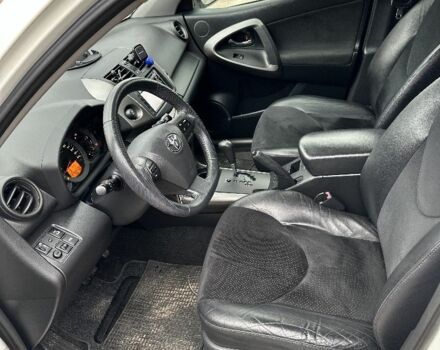 Белый Тойота РАВ 4, объемом двигателя 2.2 л и пробегом 153 тыс. км за 13900 $, фото 13 на Automoto.ua