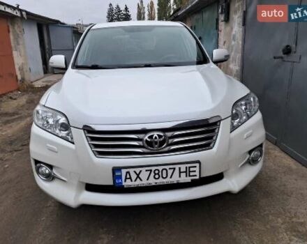 Белый Тойота РАВ 4, объемом двигателя 1.99 л и пробегом 140 тыс. км за 13700 $, фото 1 на Automoto.ua