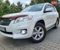 Белый Тойота РАВ 4, объемом двигателя 1.99 л и пробегом 231 тыс. км за 12500 $, фото 1 на Automoto.ua
