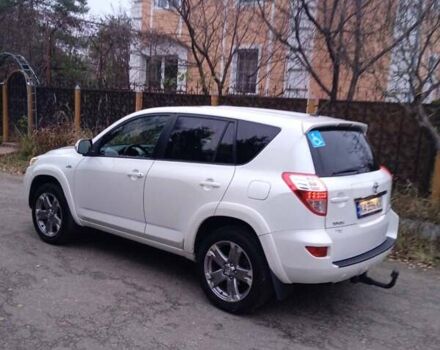 Белый Тойота РАВ 4, объемом двигателя 2.2 л и пробегом 200 тыс. км за 13999 $, фото 3 на Automoto.ua