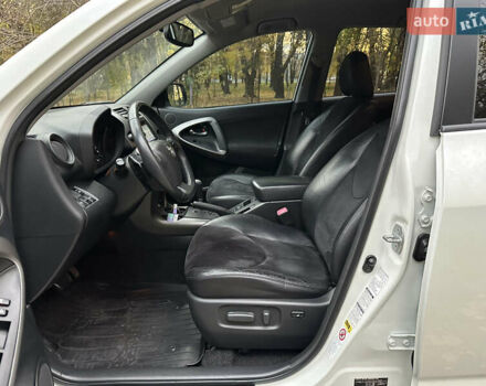 Белый Тойота РАВ 4, объемом двигателя 2 л и пробегом 186 тыс. км за 12999 $, фото 23 на Automoto.ua