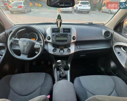 Білий Тойота РАВ 4, об'ємом двигуна 2.23 л та пробігом 281 тис. км за 7999 $, фото 35 на Automoto.ua