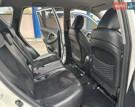 Белый Тойота РАВ 4, объемом двигателя 2 л и пробегом 186 тыс. км за 12999 $, фото 21 на Automoto.ua