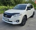 Белый Тойота РАВ 4, объемом двигателя 2 л и пробегом 230 тыс. км за 12300 $, фото 1 на Automoto.ua